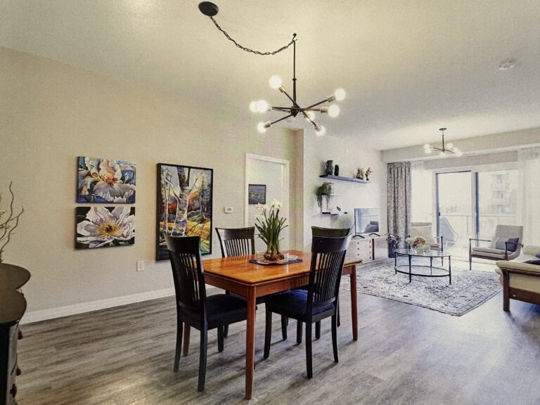 WT511-Living & Dining